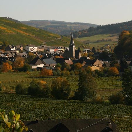 Weingut & Gaestehaus Stephan Kohl Neumagen-Dhron Exteriör bild