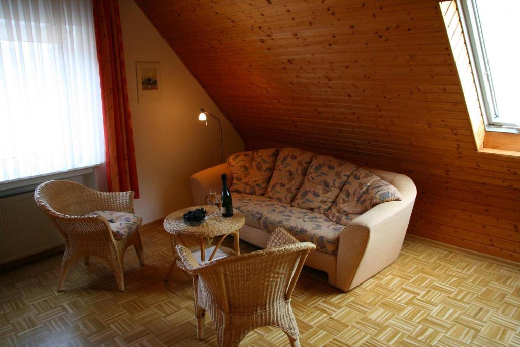 Weingut & Gaestehaus Stephan Kohl Neumagen-Dhron Rum bild